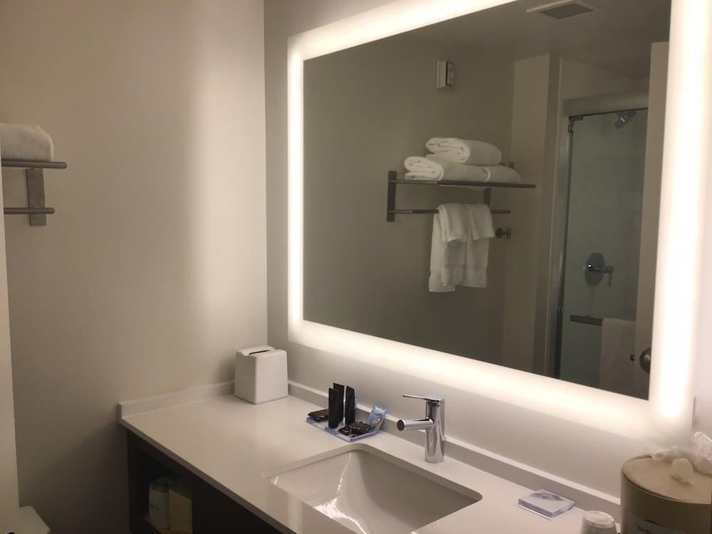 By Ihg Hotel 3*