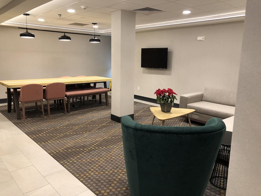 By Ihg 3* Cleveland