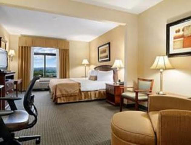 By Ihg 3* Cleveland